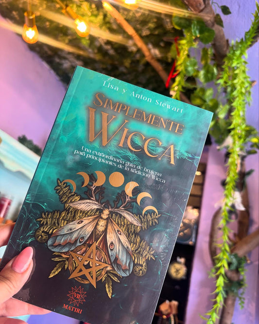 Simplemente Wicca – Lisa y Anton Stewart